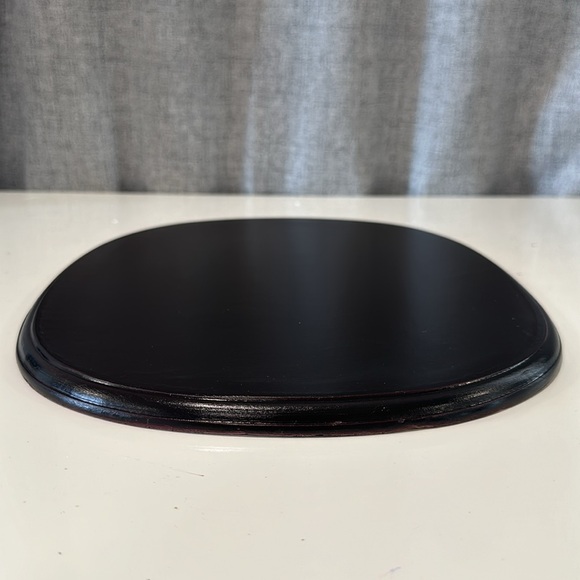 From the treasury of gifts 11 piece nativity set with wood base. - Picture 7 of 8